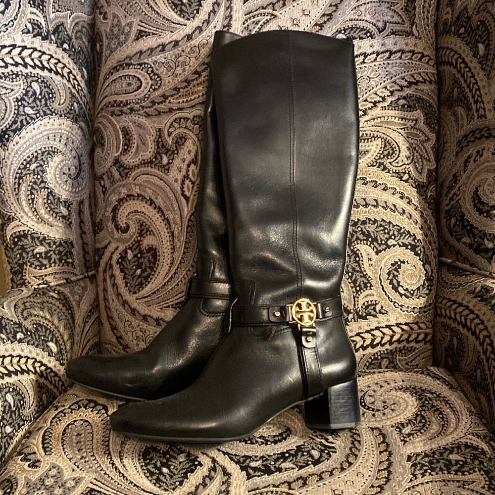 EUC Tory Burch black leather boots size 7